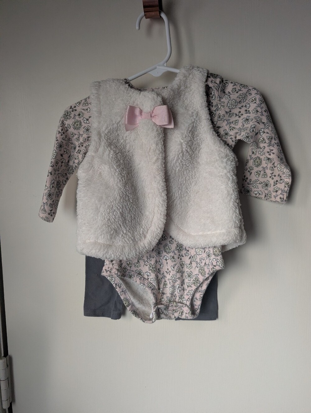 Baby Girls' Cream Faux Fur Vest with Pink Bow -onesie And Leggings 3pieceSet